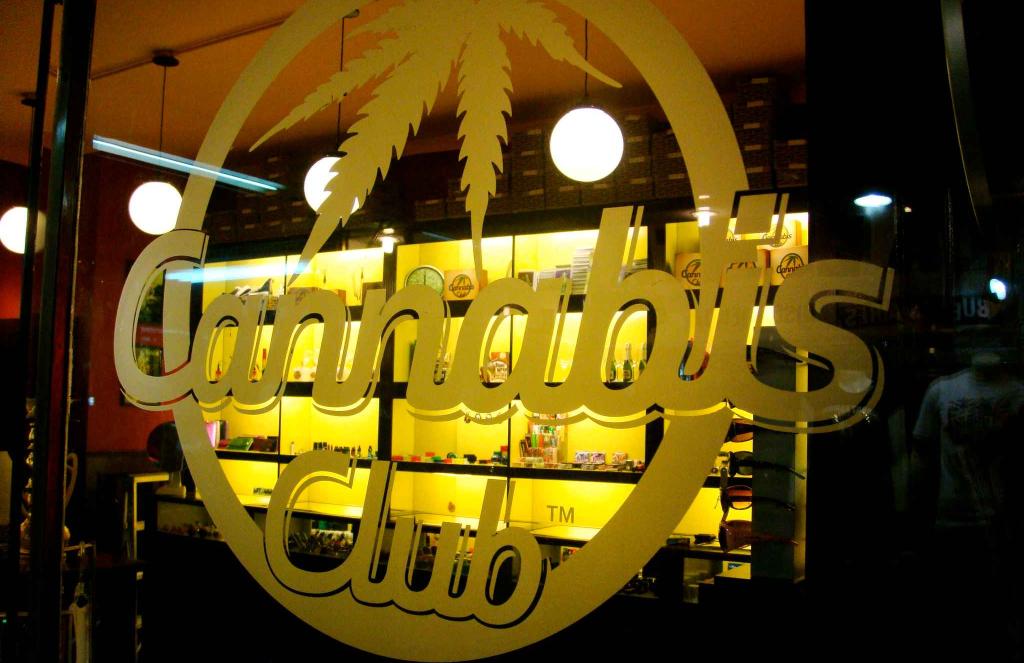 Cannabis Club Lloret de Mar – Expérience Légale & Privée en 2025