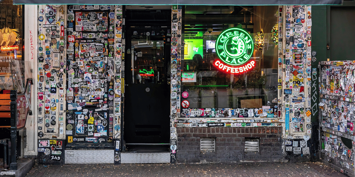 Le Meilleur Coffee Shop à Lloret de Mar Club Privé, Produits Haut de Gamme et Ambiance Chill